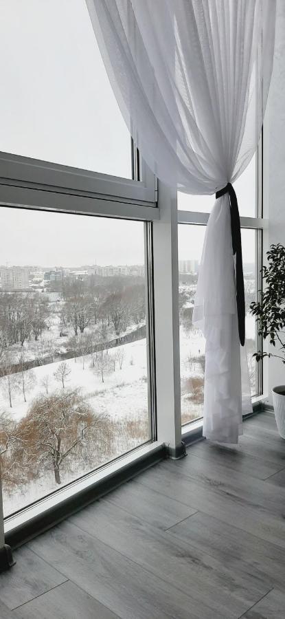 Сучасний Люкс З Приголомшливим Виглядом! Khmel'nyts'kyy Exterior photo